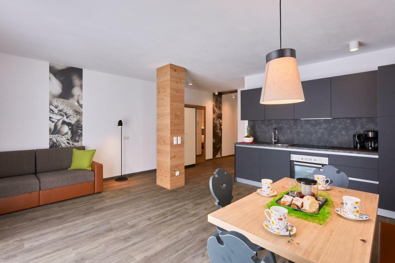 Residence Laitacherhof - Modern Apartments With Outside Pool And Sauna Chiusa Exterior photo