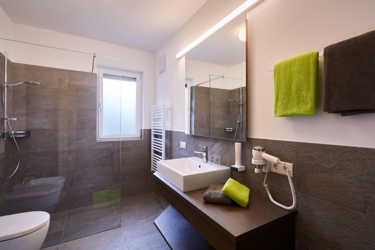 Residence Laitacherhof - Modern Apartments With Outside Pool And Sauna Chiusa Exterior photo